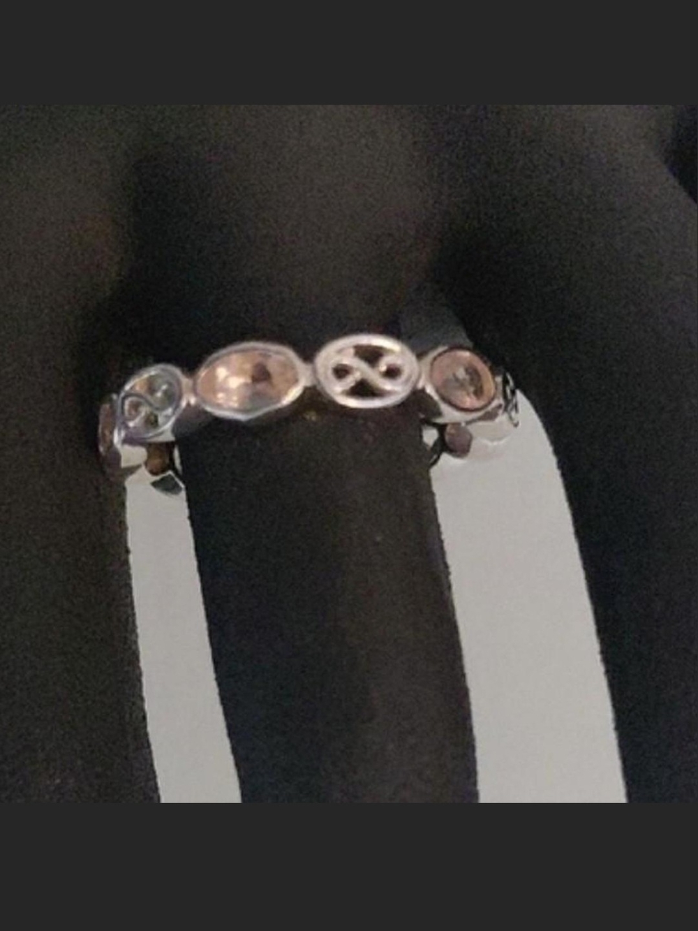 Avon Silver-tone Interlinked Circle and Oval Accent Ring